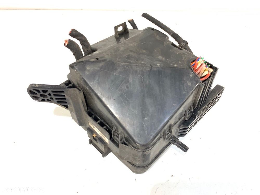 SKRZYNKA BEZPIECZNIKÓW  KIA CEE'D liftback (ED) 2006 - 2012 1.4 77 kW [105 KM] benzyna 2006 - 2012 - 3