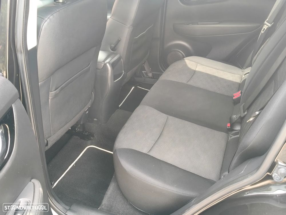 Nissan Qashqai 1.6 dCi TEKNA+ - 13