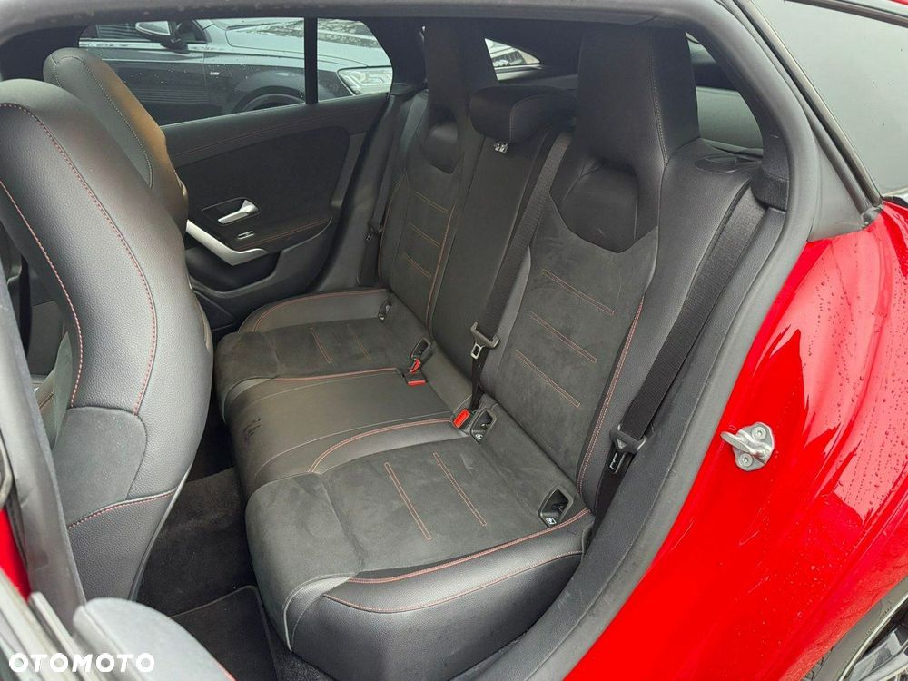 Mercedes-Benz CLA - 15