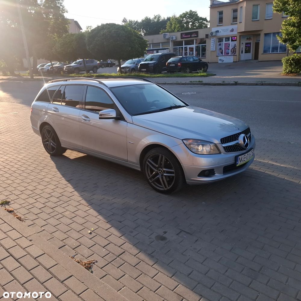 Mercedes-Benz Klasa C 220 CDI BlueEff Avantgarde - 2