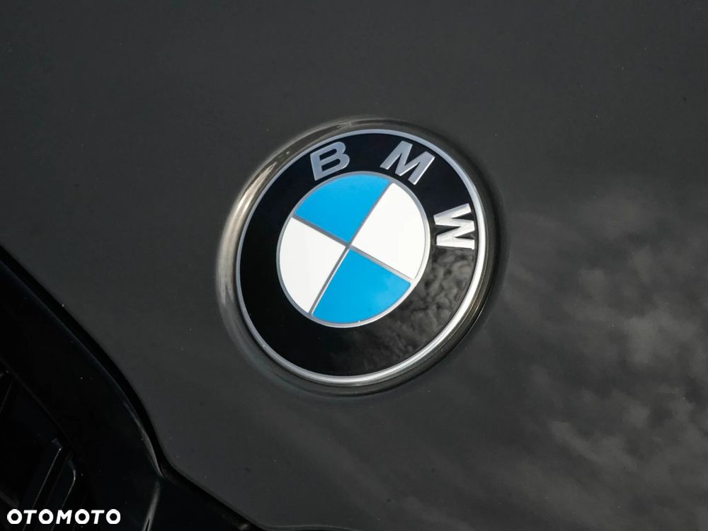 BMW Seria 3 320d xDrive mHEV - 8