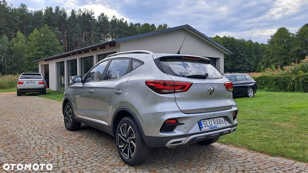 MG ZS - 12