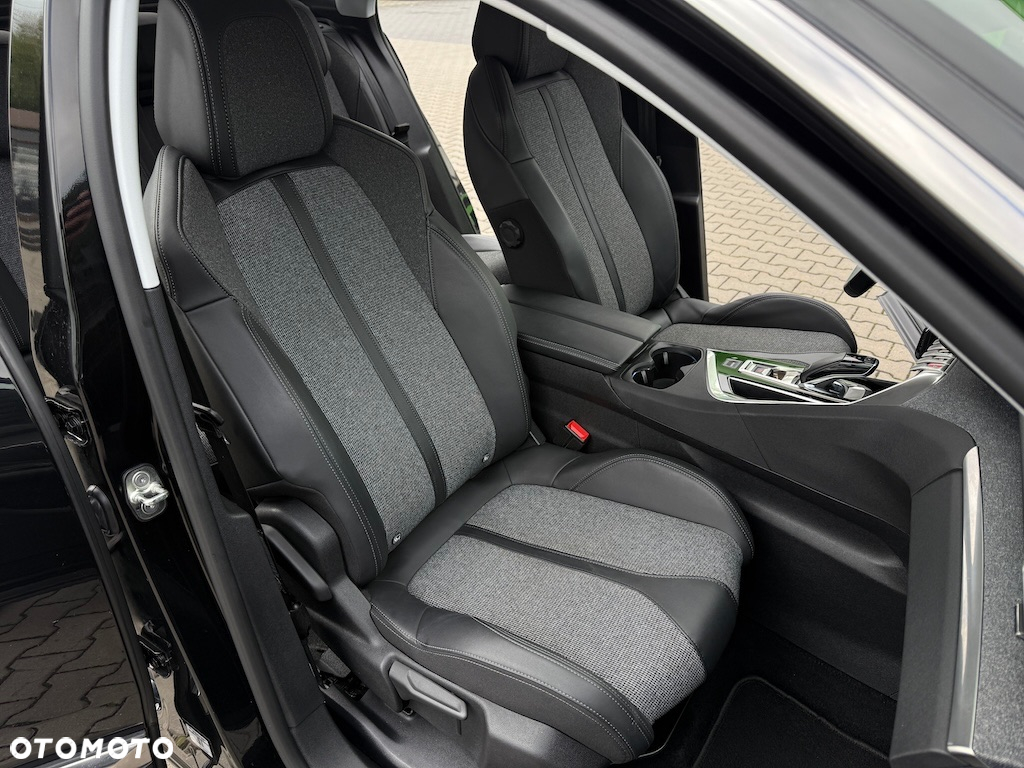 Peugeot 3008 1.5 BlueHDi Allure S&S EAT8 - 34