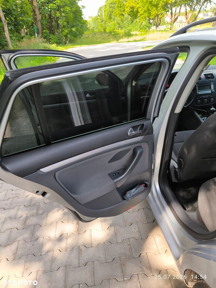 Volkswagen Golf 2.0 TDI Comfortline - 27