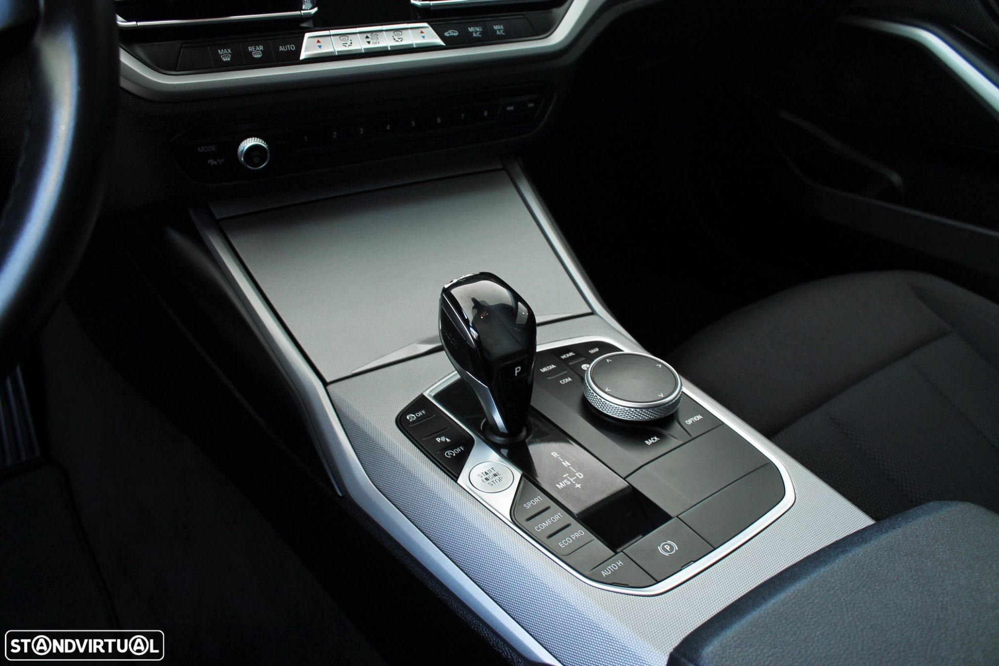 BMW 318 d Touring Auto - 28