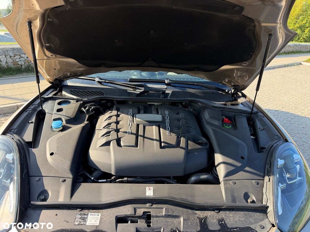 Porsche Cayenne S Diesel - 11