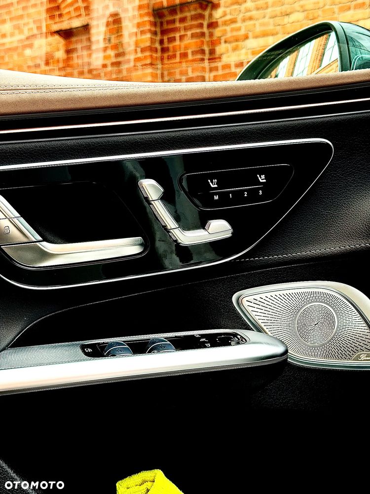 Mercedes-Benz EQE AMG 43 4Matic - 12