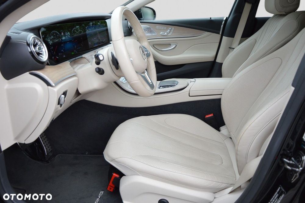 Mercedes-Benz CLS 300 d 4-Matic AMG - 15
