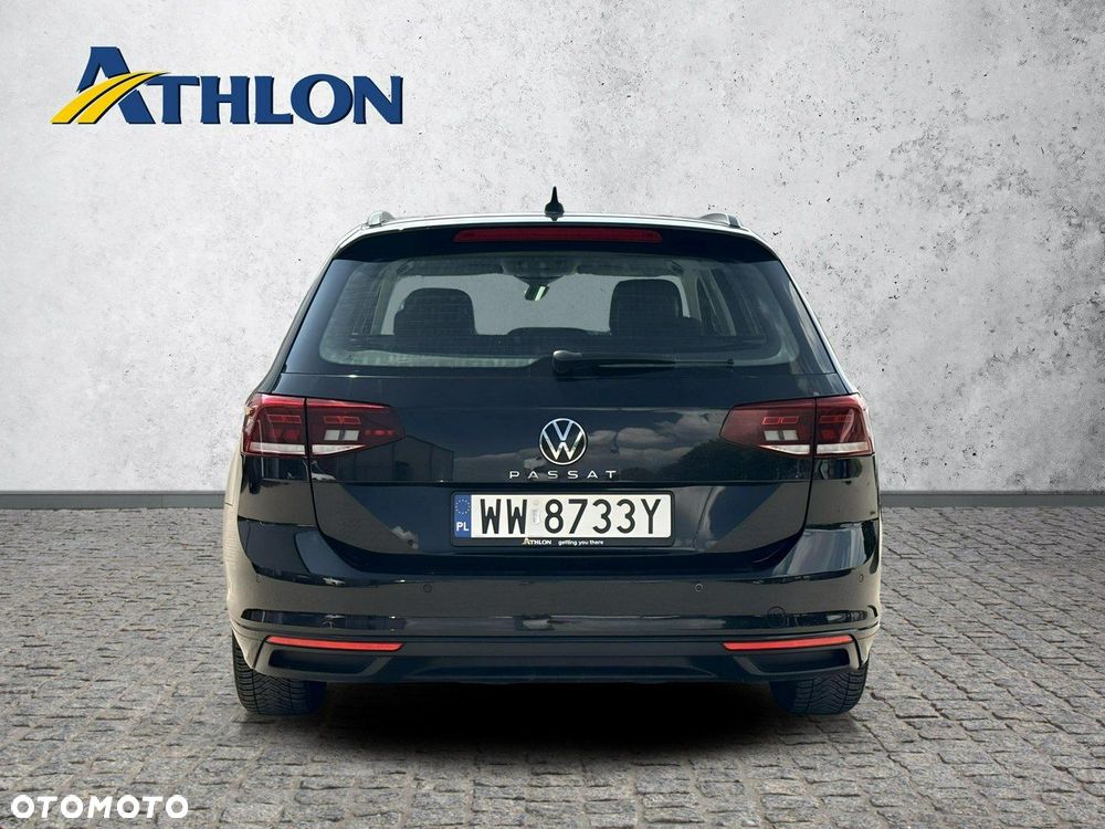 Volkswagen Passat - 4