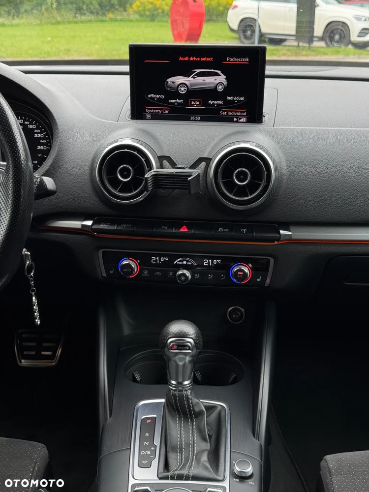 Audi A3 Sportback 2.0 TDI S tronic S line Sportpaket - 18