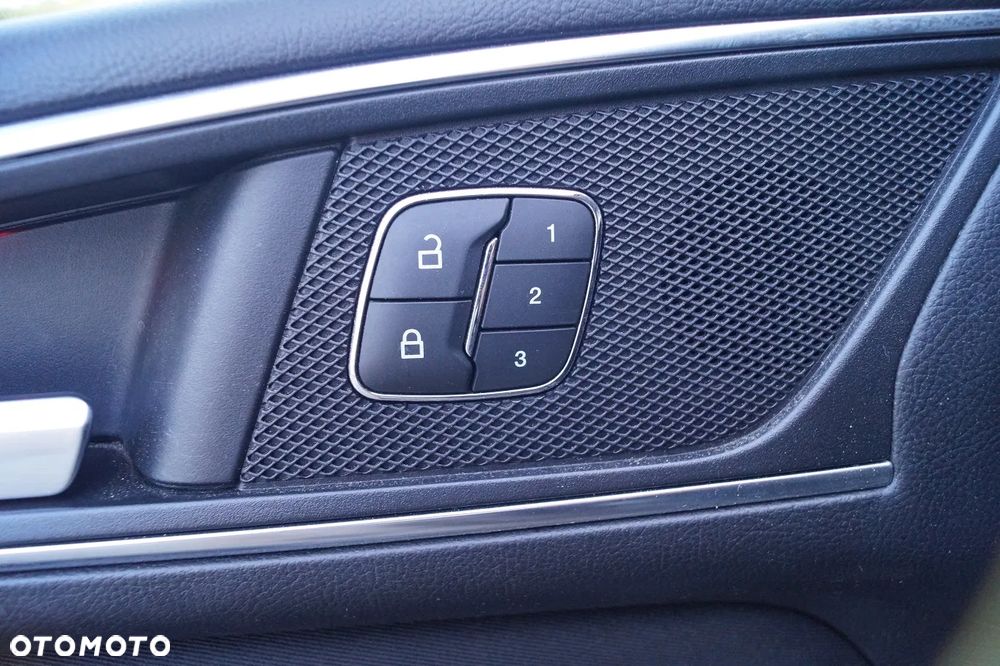 Ford S-Max 2.0 EcoBlue Titanium - 31