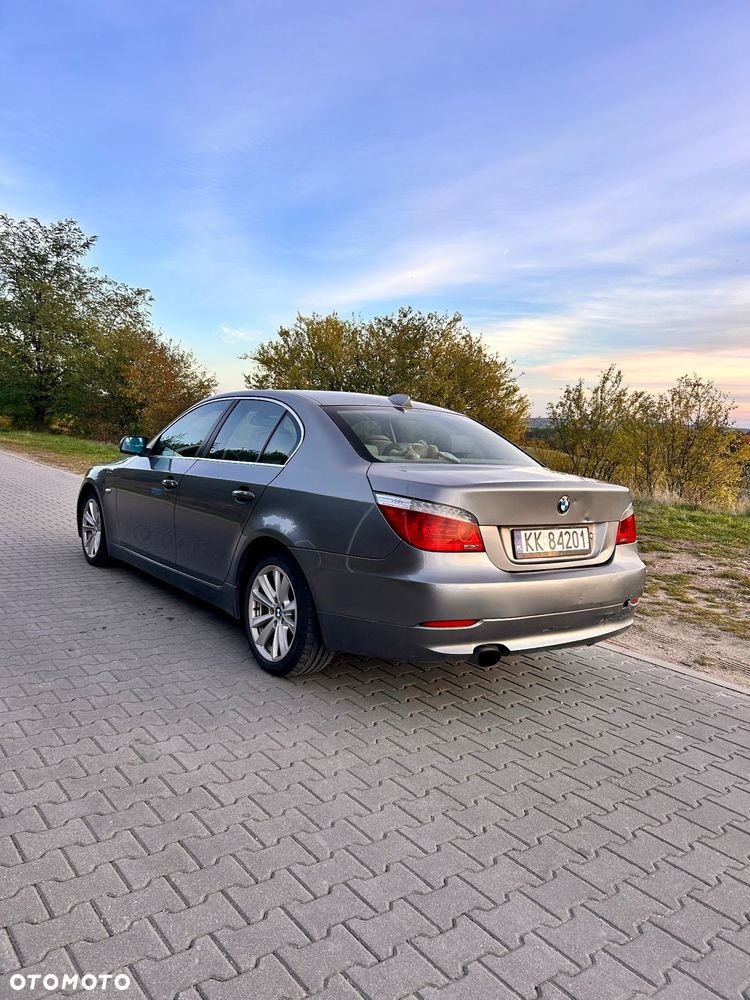 BMW E60 2008 photo 5