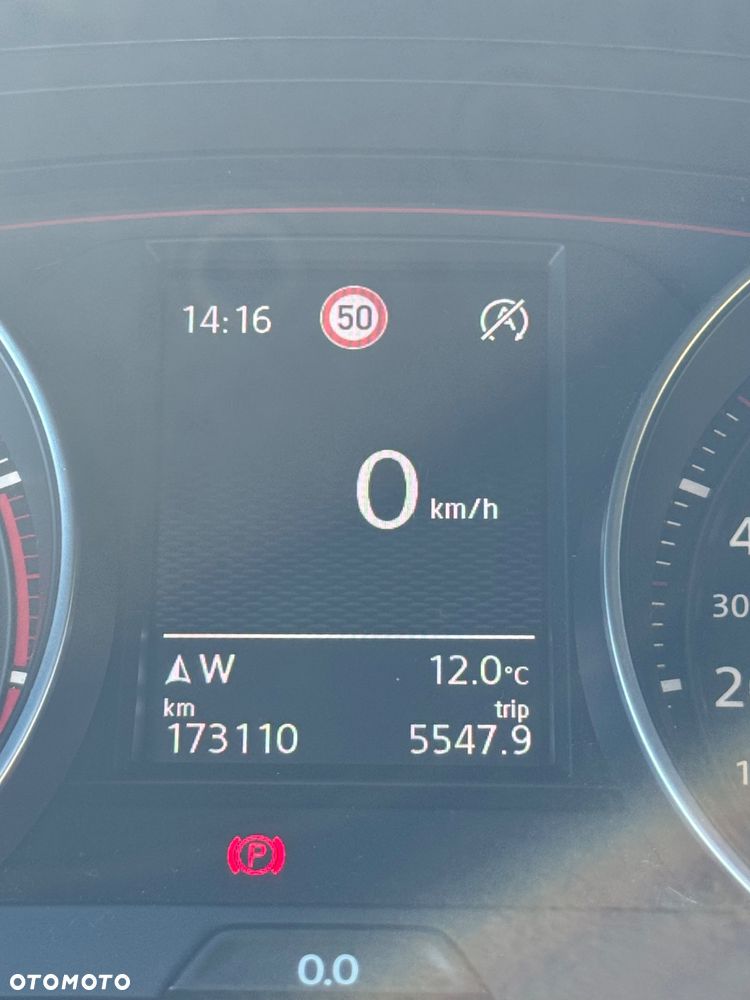 Volkswagen Golf - 22