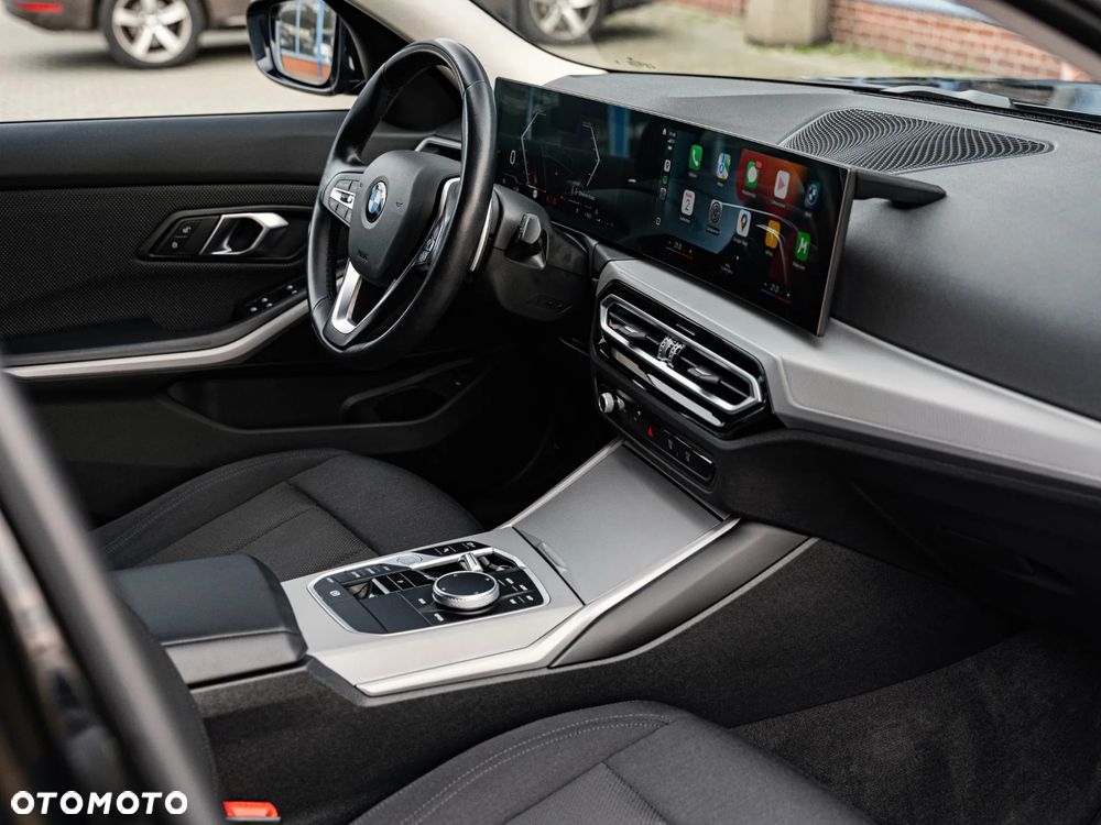 BMW Seria 3 318d - 21