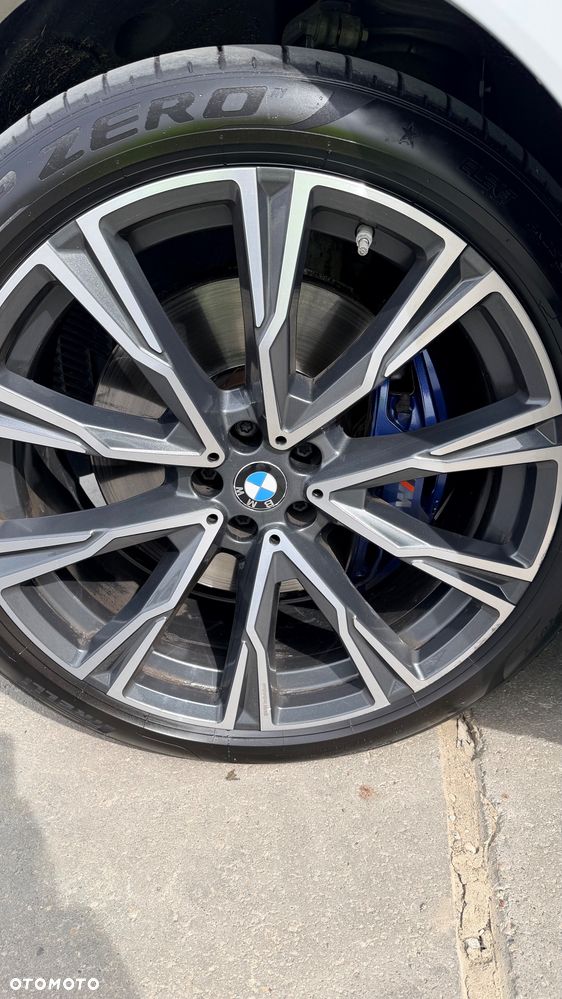 BMW X7 2022 photo 2