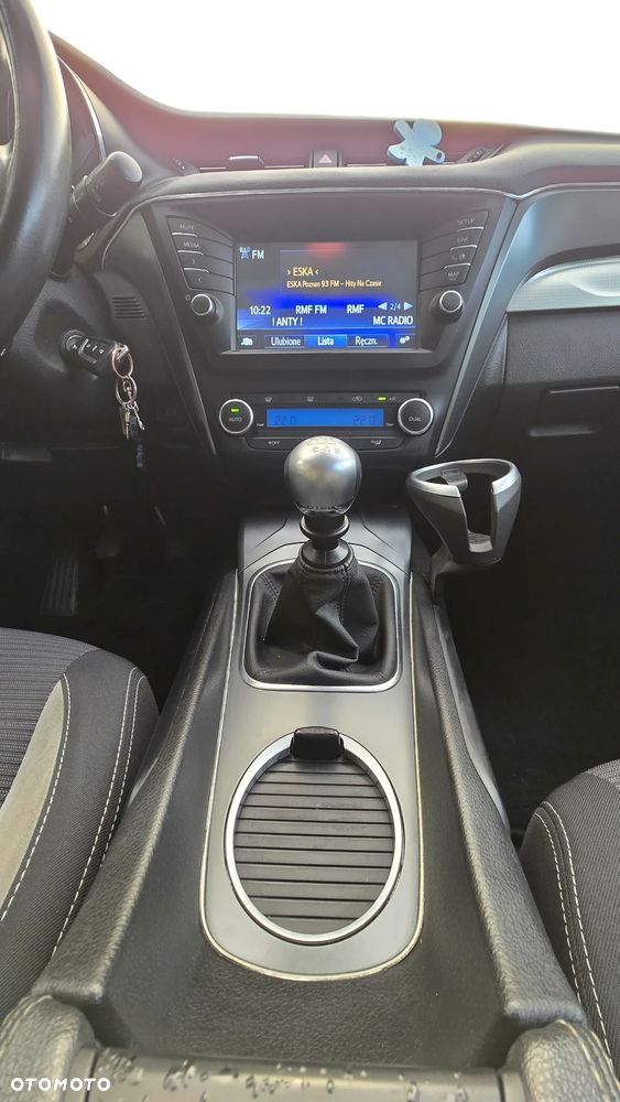 Toyota Avensis 2.0 D-4D Premium - 10