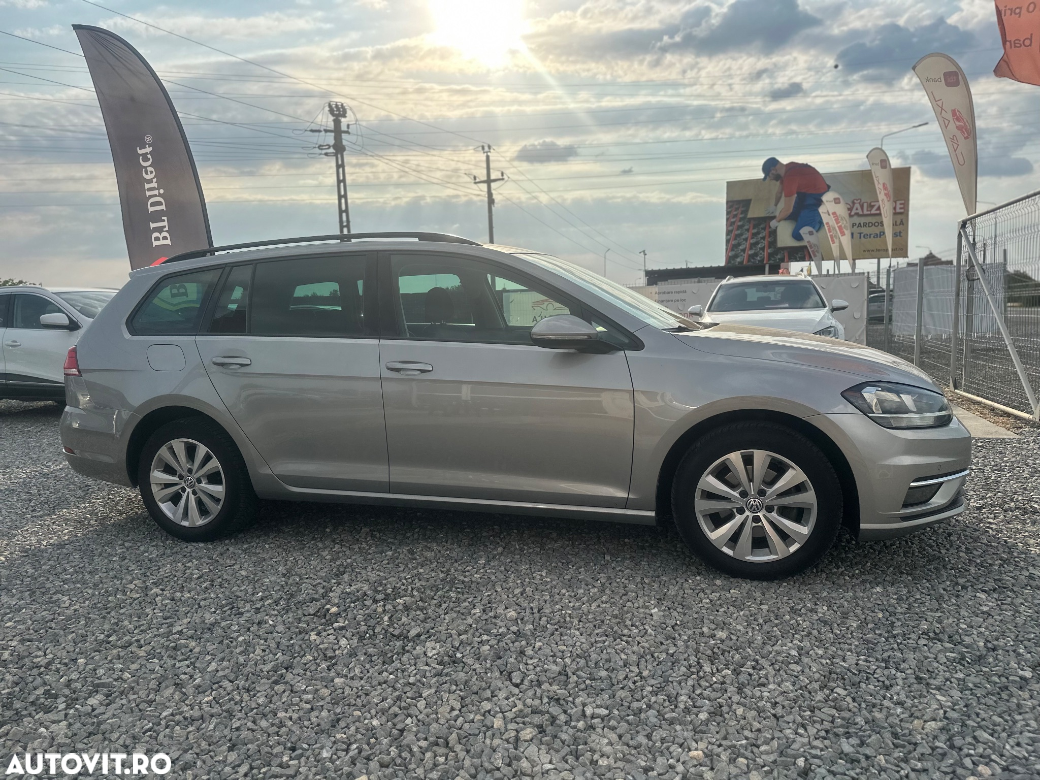 Volkswagen Golf 1.6 TDI Comfortline - 3