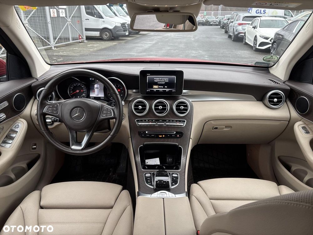 Mercedes-Benz GLC - 13