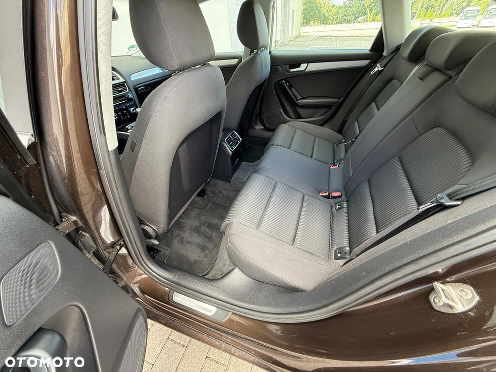 Audi A4 Avant 2.0 TDI DPF Ambiente - 14