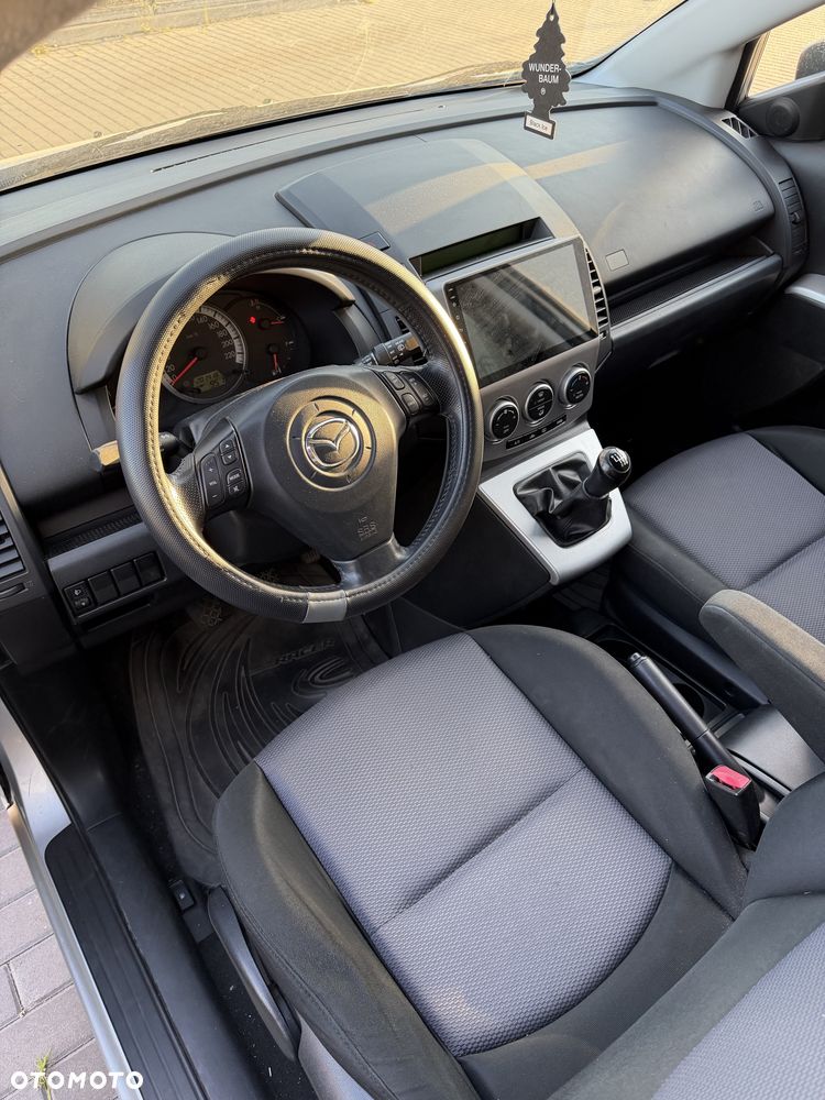 Mazda 5 - 8