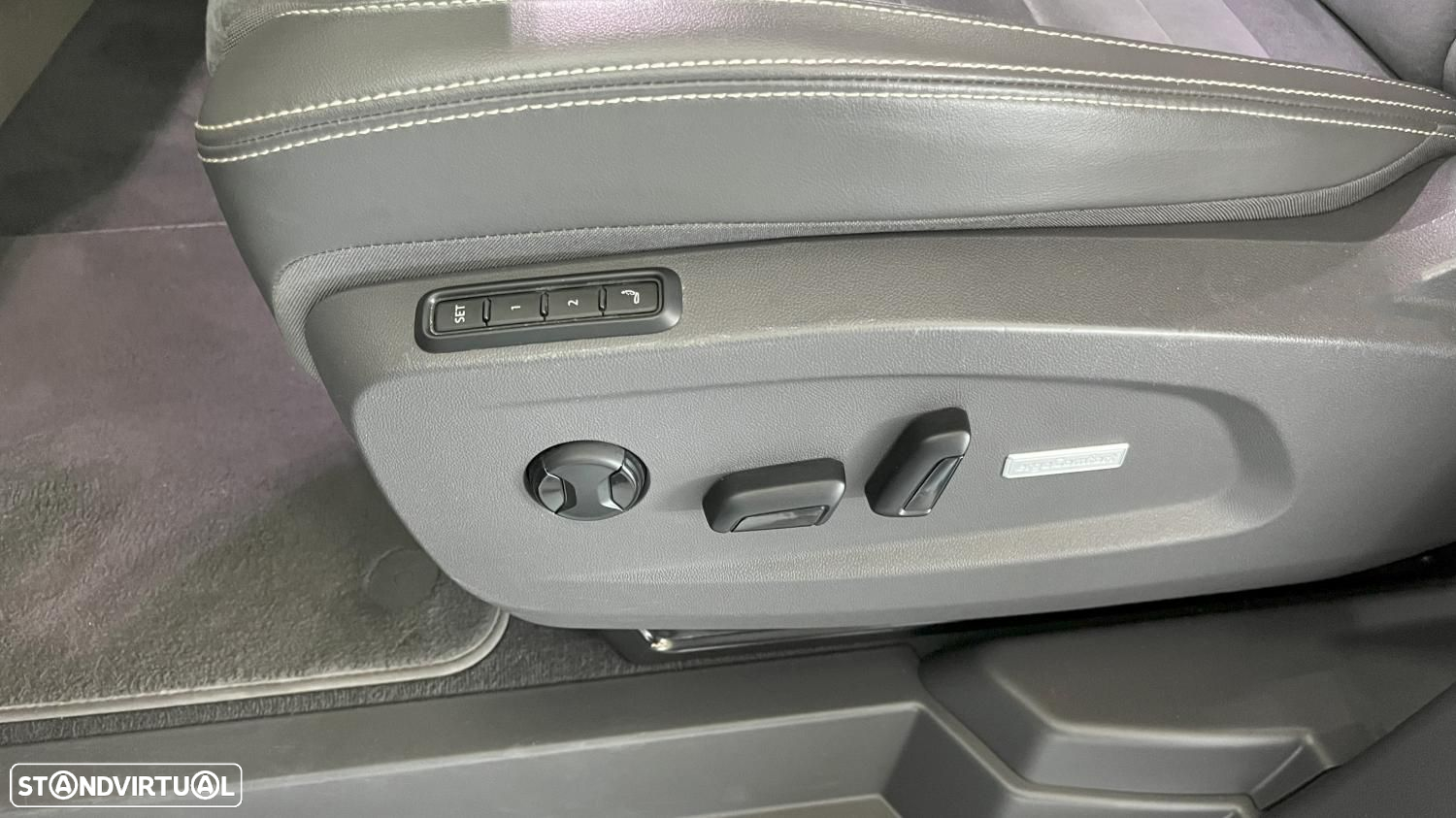VW Multivan 2.0 TDI Style Longa DSG - 18
