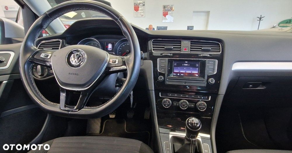 Volkswagen Golf - 19