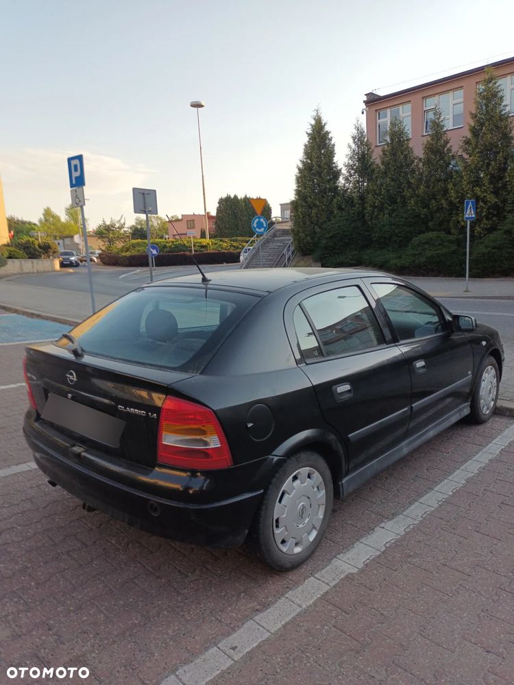 Opel Astra 1.4 - 6