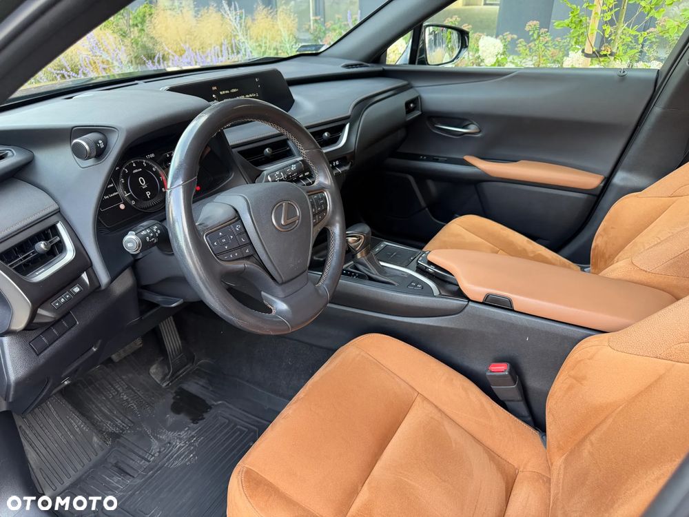 Lexus UX 200 GPF Business 2WD - 25
