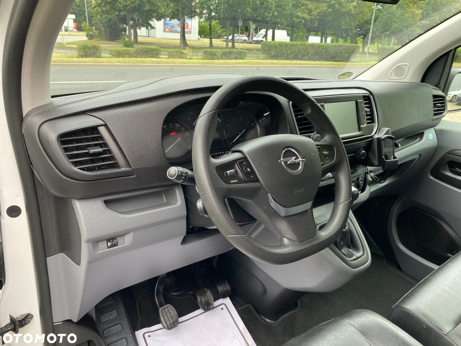 Opel VIVARO L2 NAWIGACJA BEZWYPADKOWY 37.900 PLN netto - 25