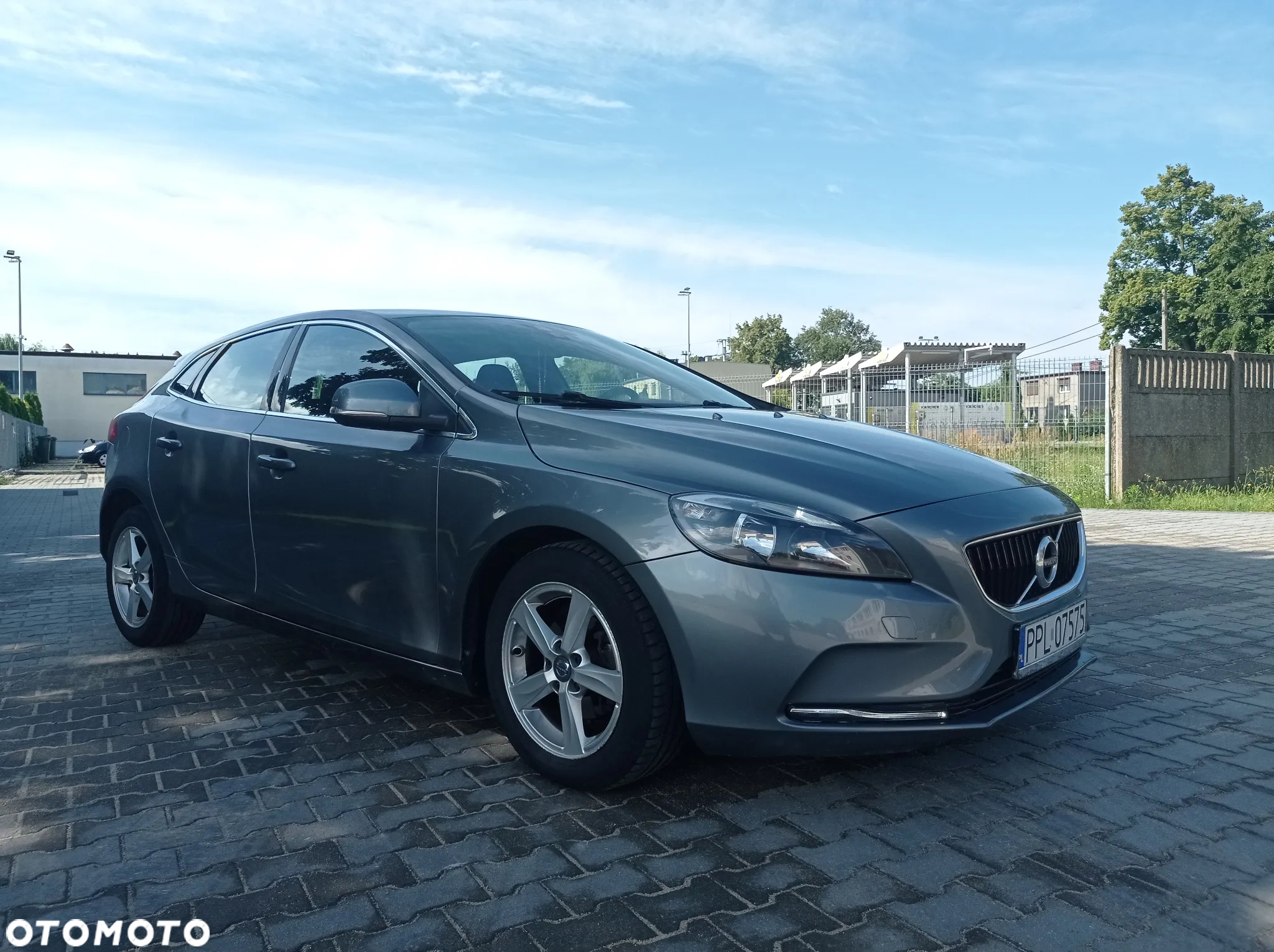 Volvo V40 D2 Drive-E Momentum - 2