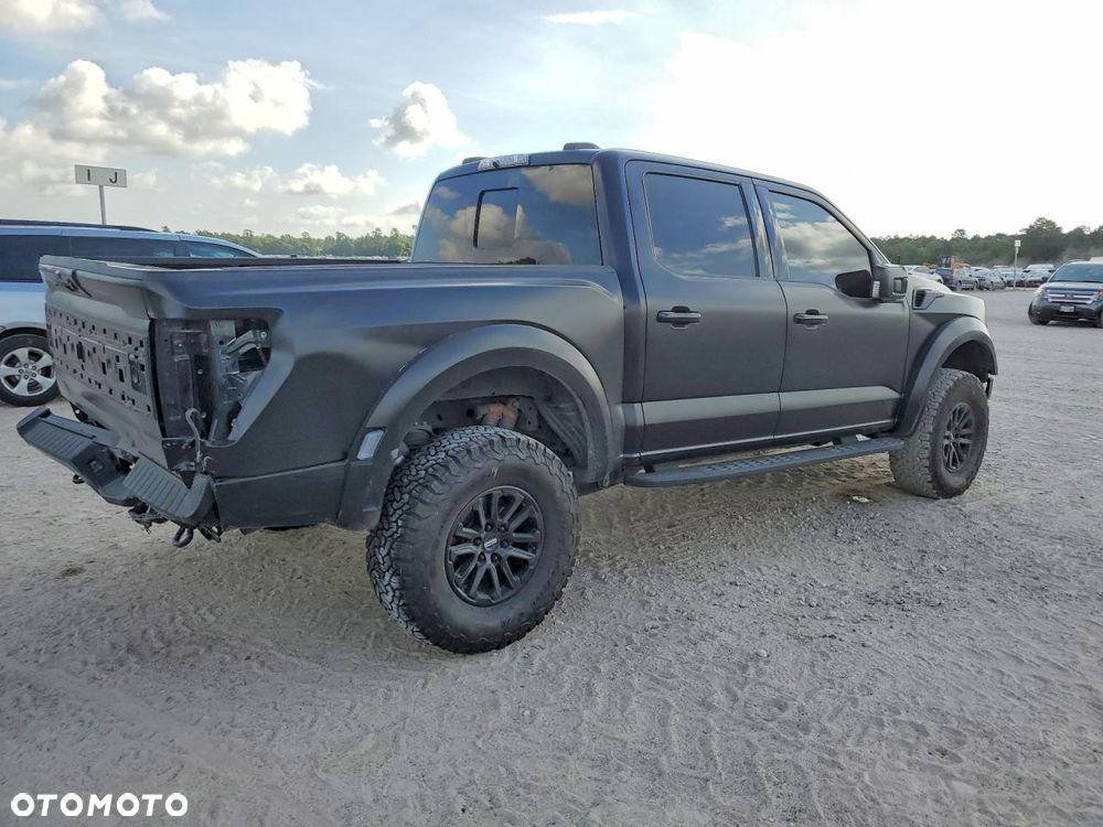 Ford F150 - 4