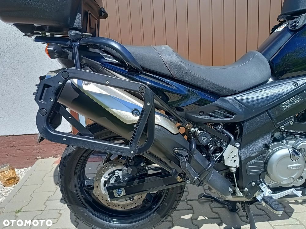 Suzuki V-STROM - 10