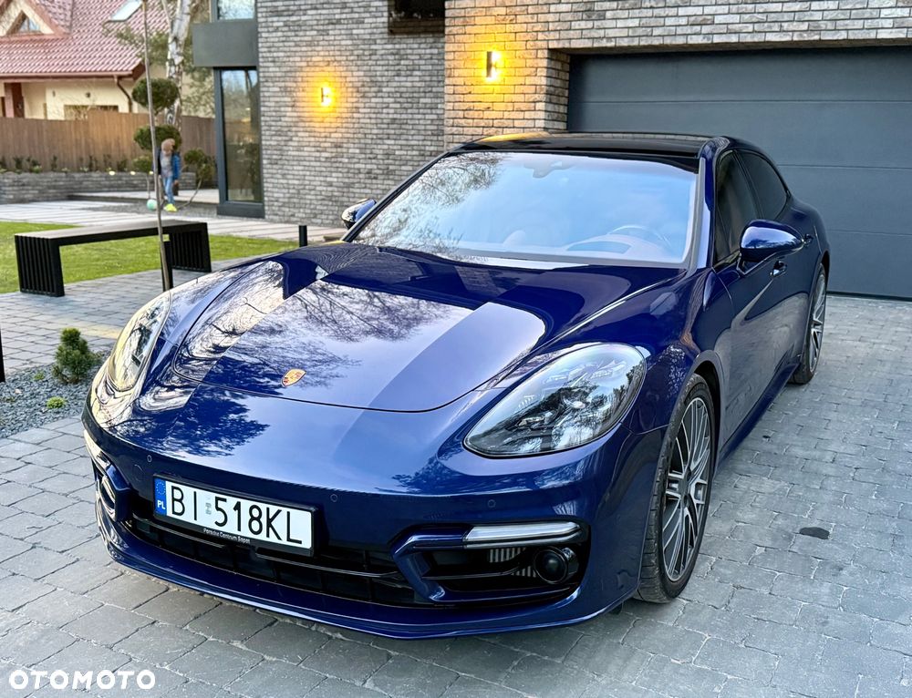 Porsche Panamera Turbo S - 1