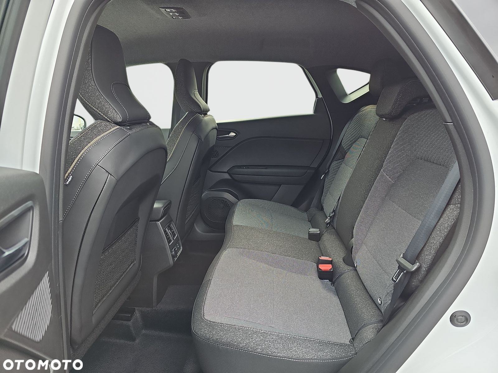 Renault Captur - 23