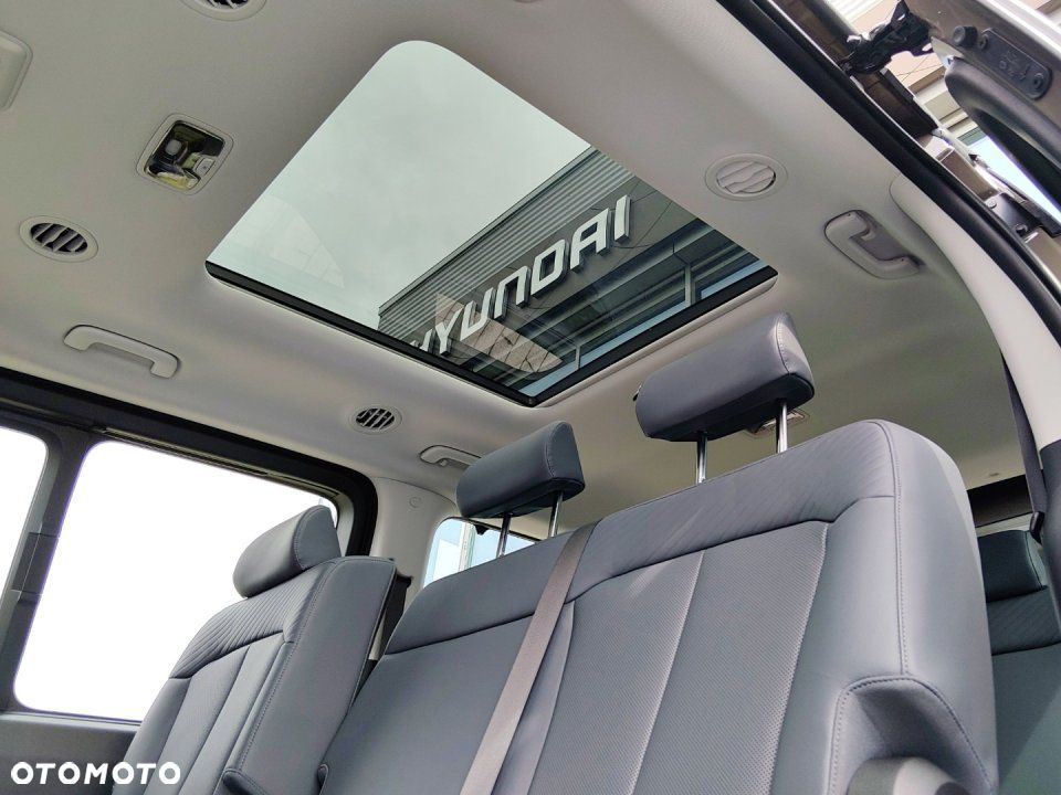 Hyundai Staria - 22
