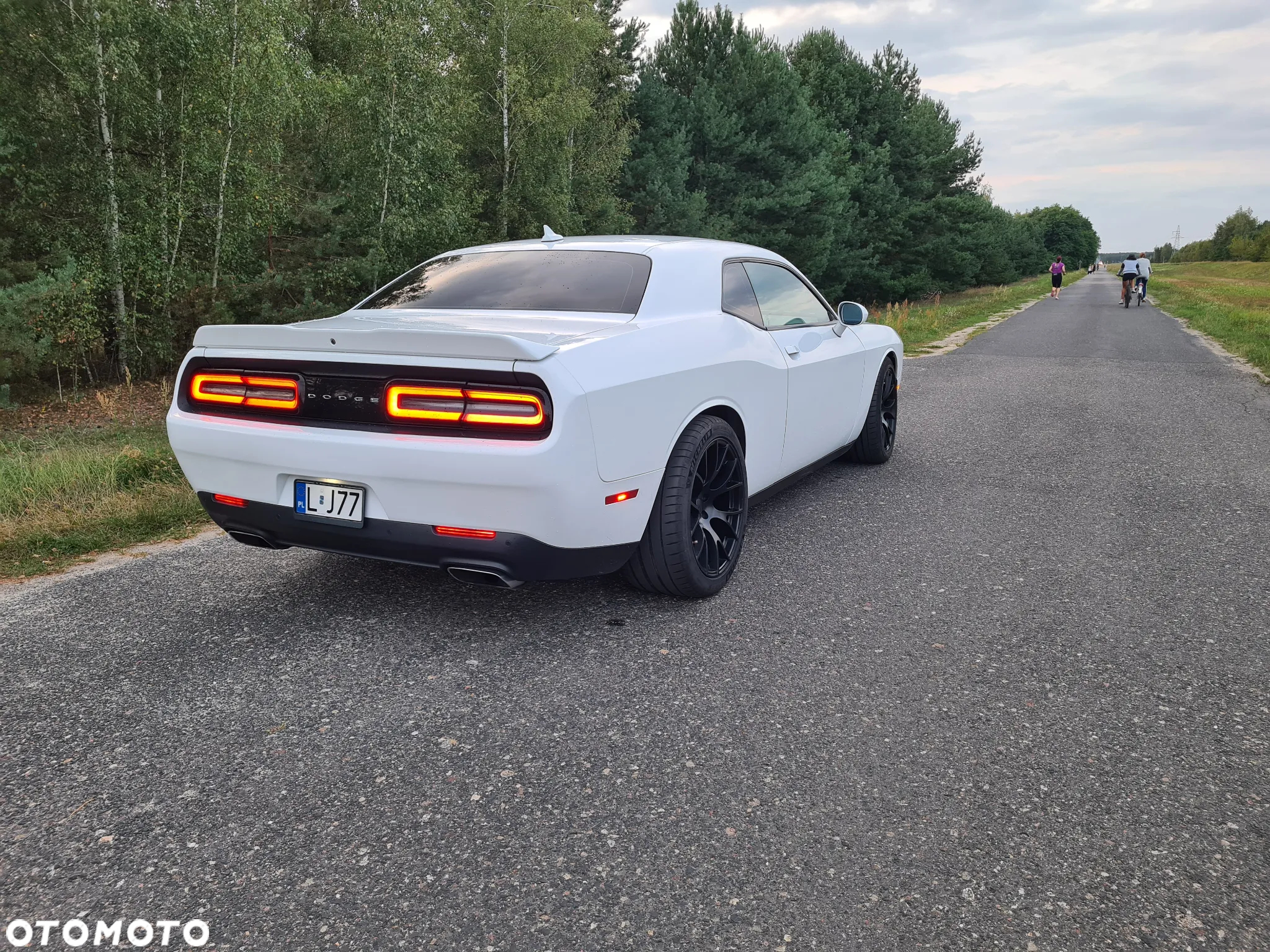 Dodge Challenger 5.7 R/T - 6