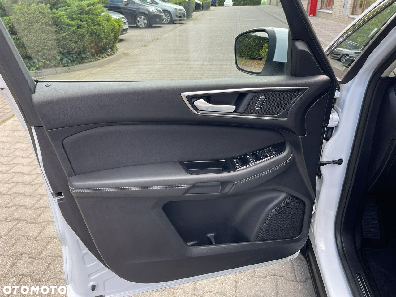 Ford S-Max - 17