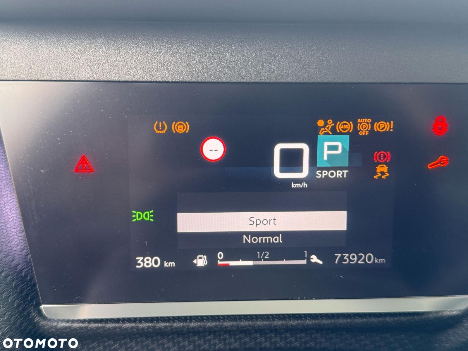 Citroën C4 BlueHDi 130 Stop&Start EAT8 SHINE - 22