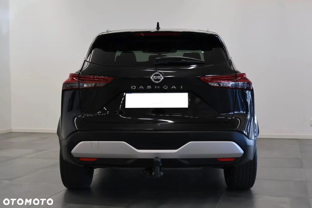 Nissan Qashqai 1.3 DIG-T 4x4 MHEV Xtronic Tekna+ - 10
