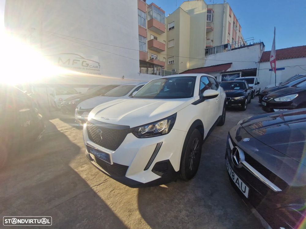 Peugeot 2008 1.2 PureTech Allure - 3