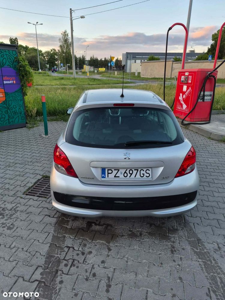 Peugeot 207 - 2