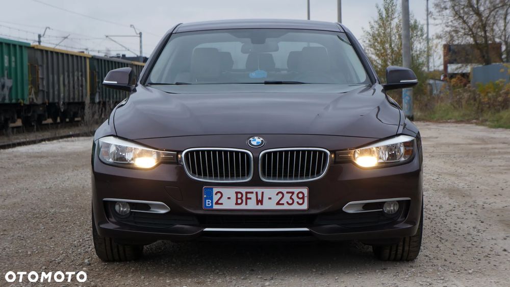 BMW Seria 3 318d Blue Performance Luxury Line - 11