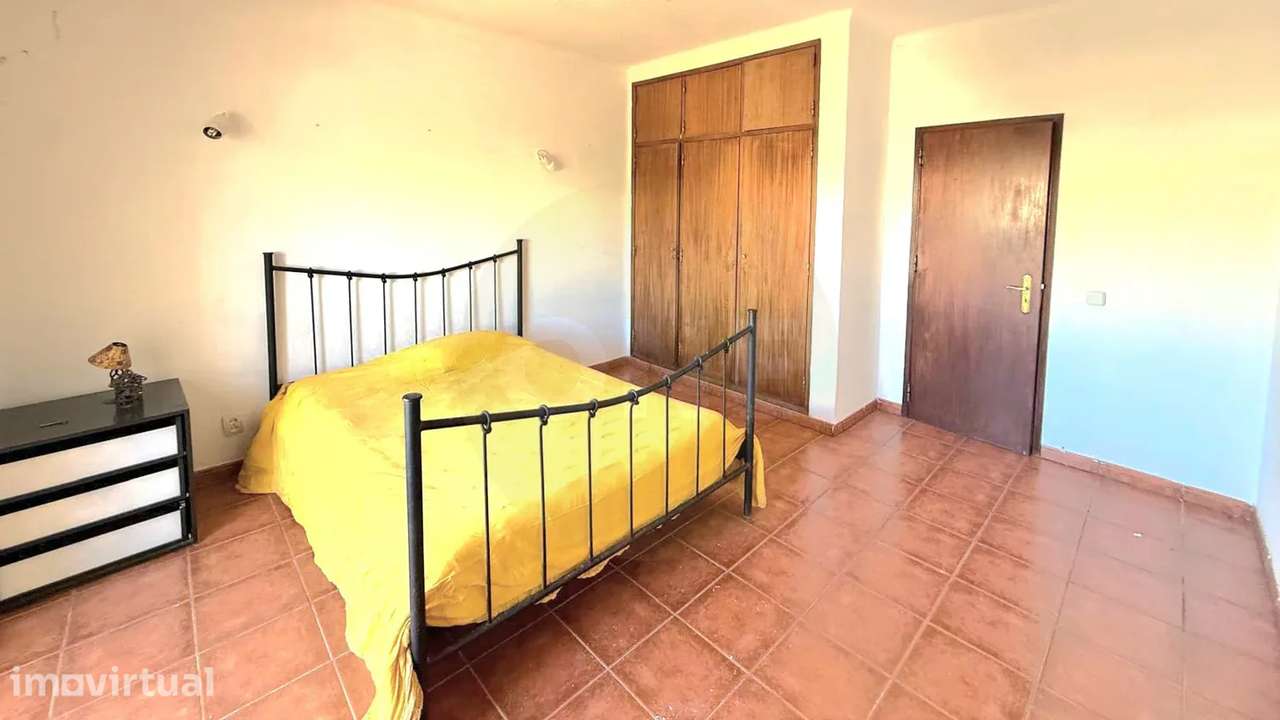 Apartamento T1 no Montechoro para remodelar - Grande imagem: 2/11