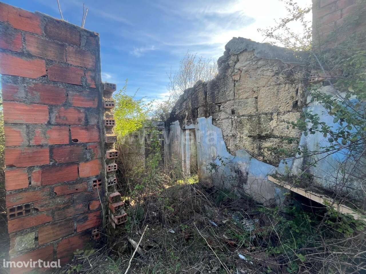 Terreno com ruina / Oliveira do Hospital, Travanca de Lagos - Grande imagem: 2/5