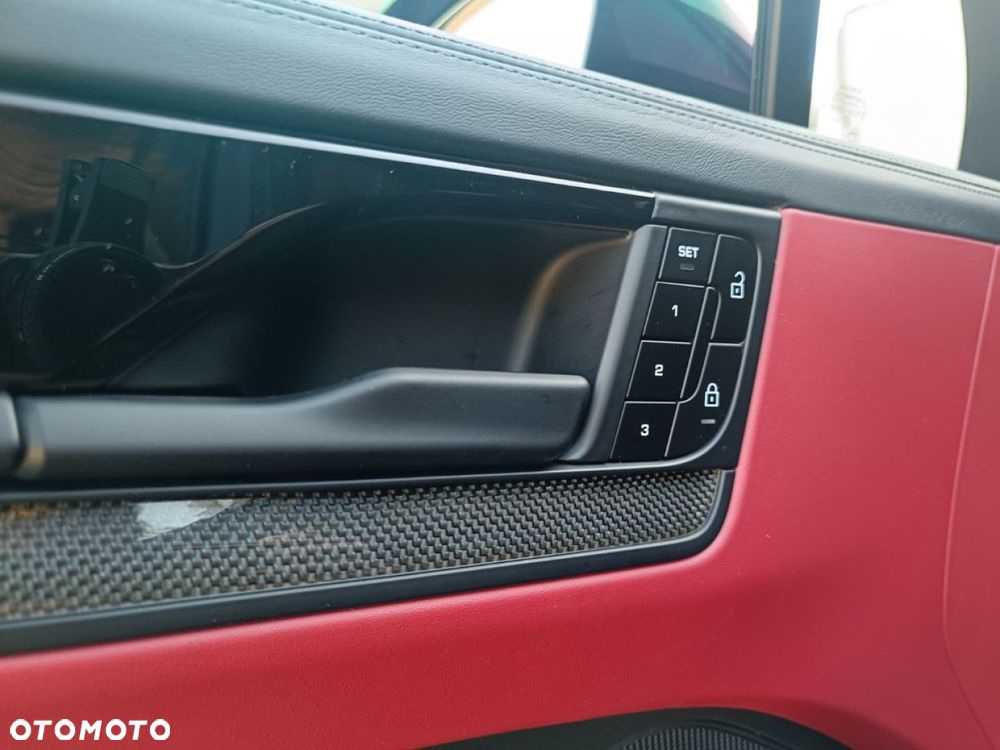 Porsche Cayenne - 31