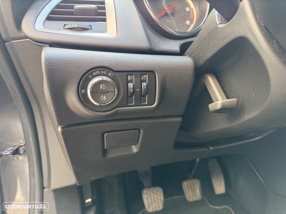 Opel Astra 1.3 CDTI Cosmo - 34