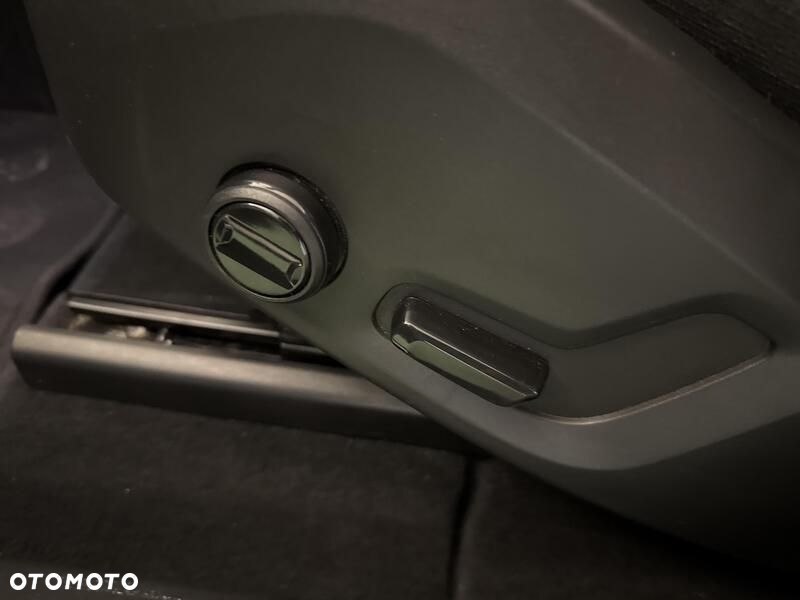 Volvo XC 60 D4 Momentum - 17