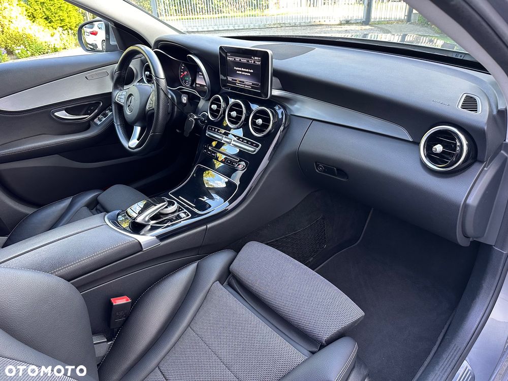 Mercedes-Benz Klasa C 180 T Kompressor Automatik BlueEFFICIENCY Avantgarde - 28