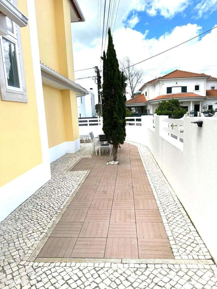 À venda de Moradia em rua Aquilino Ribeiro - Penteado - Grande imagem: 5/19