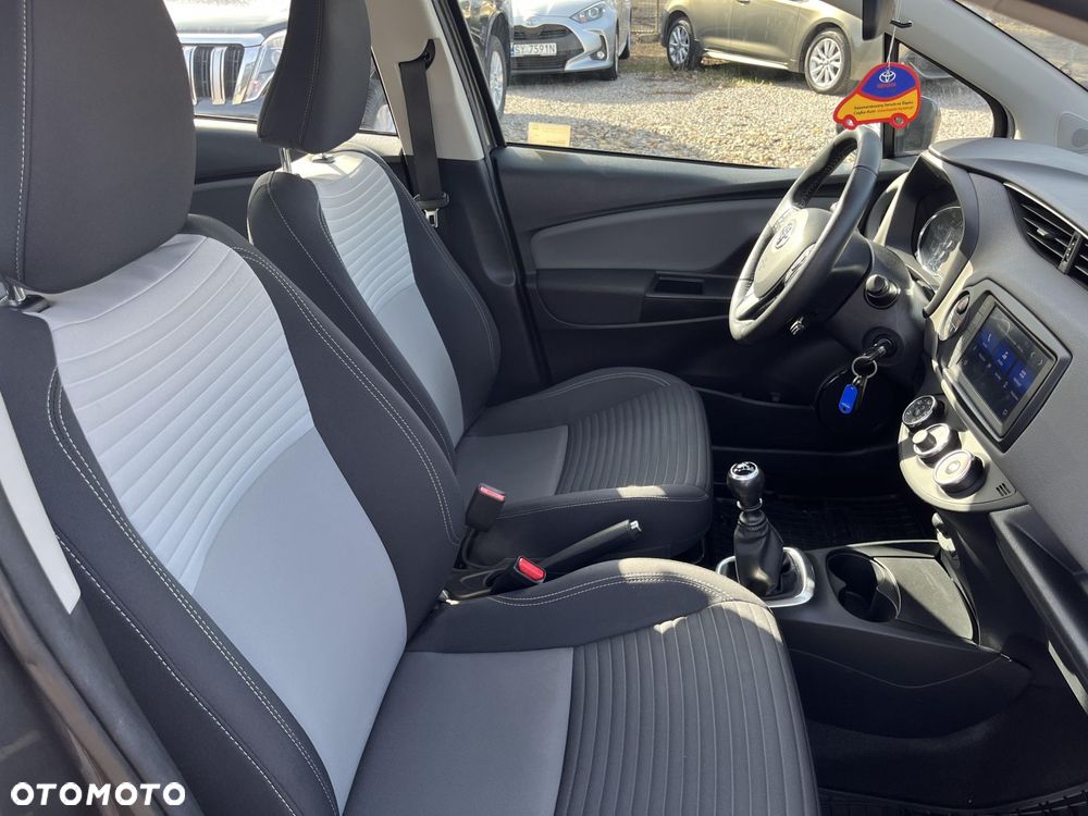 Toyota Yaris 1.5 Premium - 21